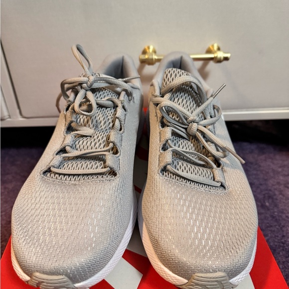 Under Armour Light Gray Athletic Sneakers- Women’s 11 - Picture 4 of 4
